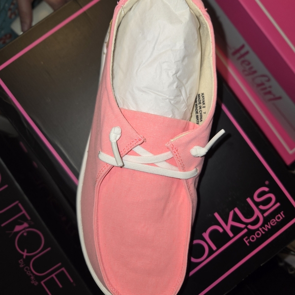 Corkys - Kayak II Neon Pink - Picture 2 of 3